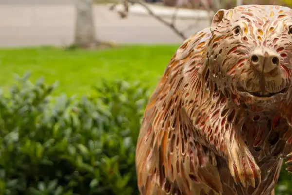 Beaver bronze statue